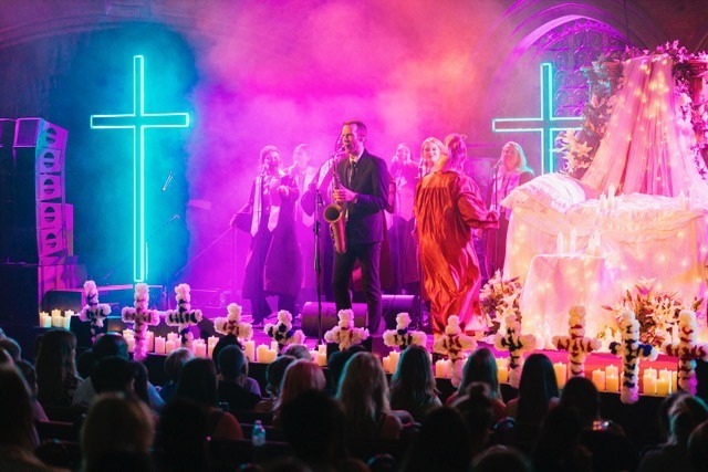 Review: Romeo + Juliet, Backyard Cinema, Albert Hall, Manchester